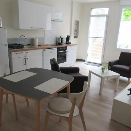 Forges 1 アパート *